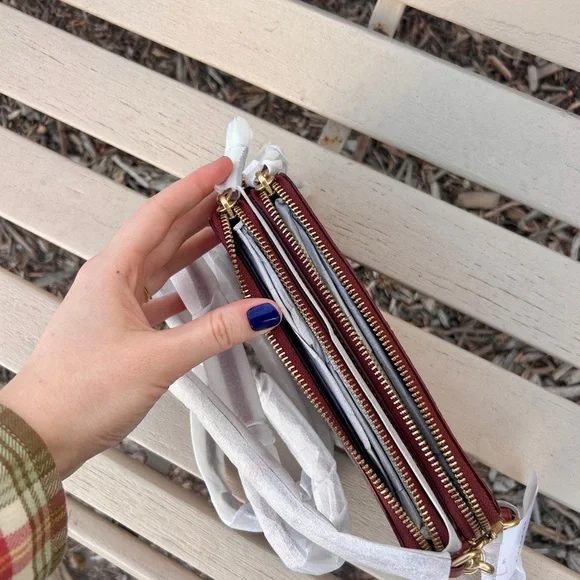 Coach Kira Crossbody Wristlet - Picture 2 of 6